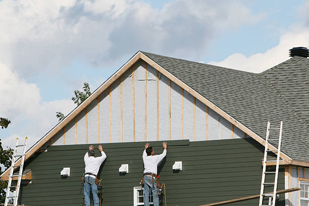 Professional Siding Replacement technician working in Fife, WA